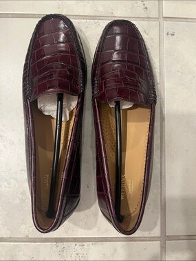 G.H. Bass Weejuns Women's Burgundy Croc-Effect Leather Penny Loafers